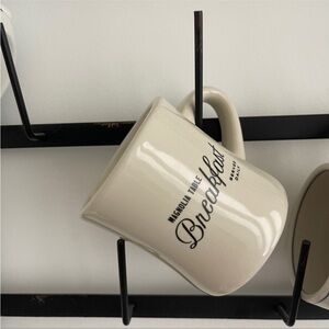 Magnolia Table Mug (like new!)